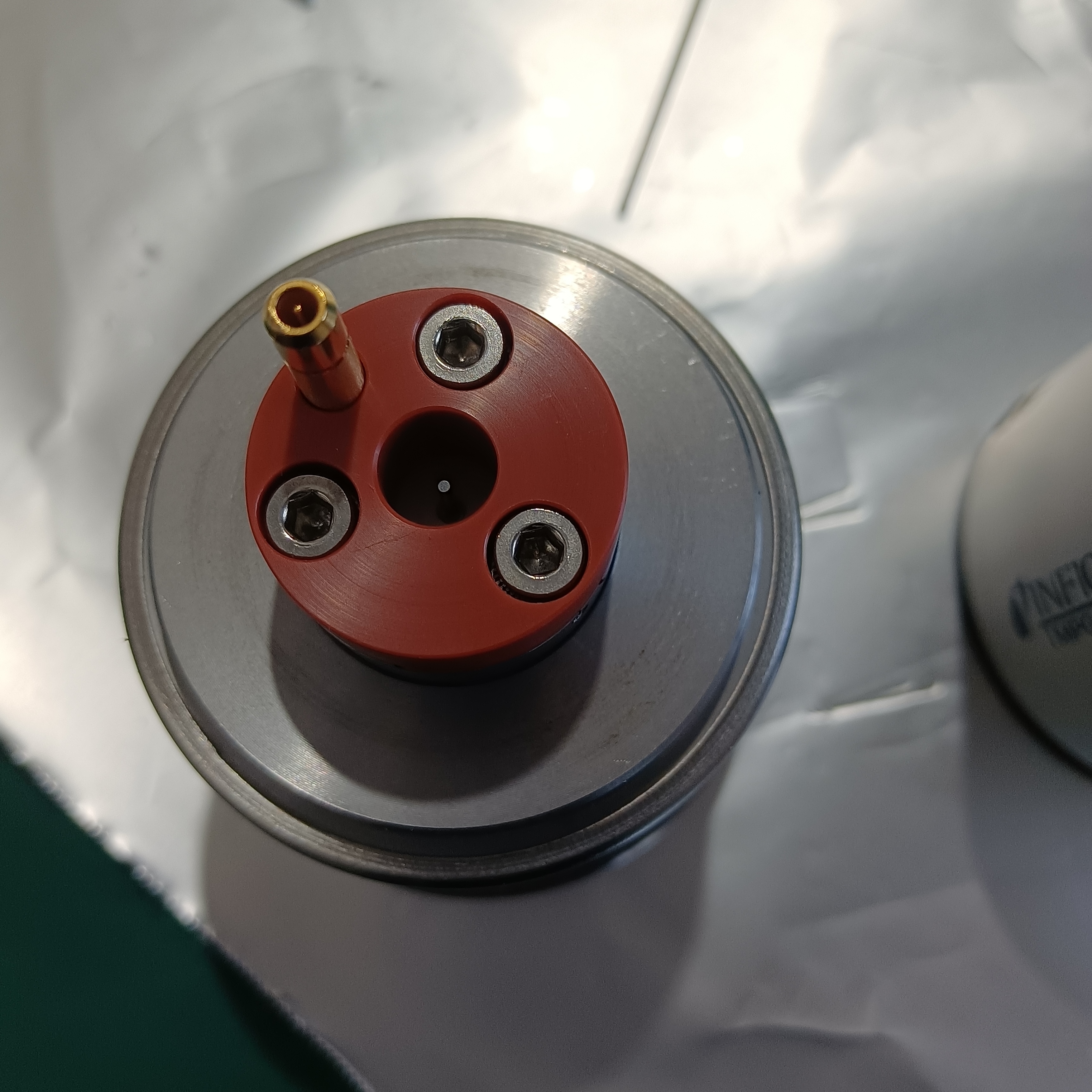 拆解后的英富康真空計 拆解后的英富康真空計
